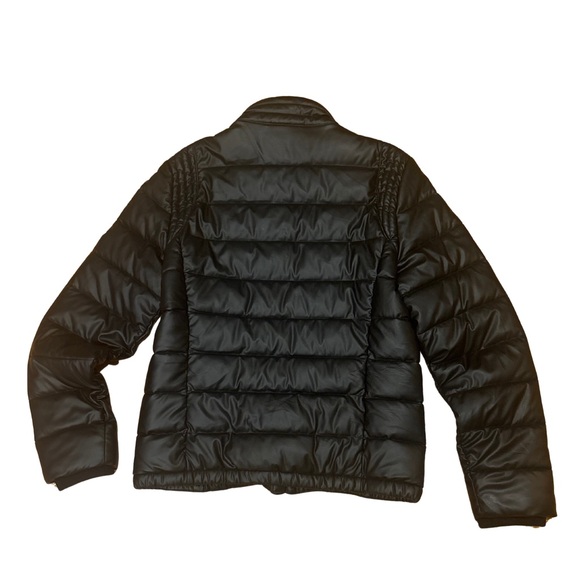 🖤 GUESS Faux Leather Quilted Bomber Jacket – XL – NWOT – MSRP $198 🖤 - Picture 7 of 7